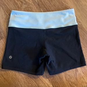 4” in shorts. I believe it’s reversible.